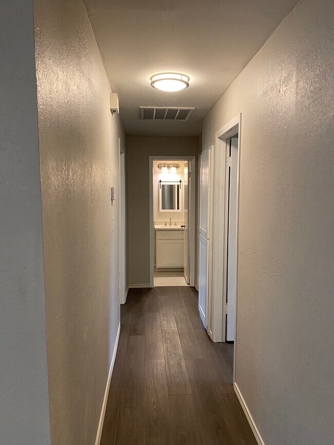 Photo - 1901 S Arden St