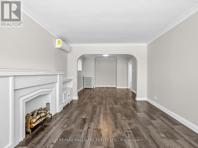 Photo - 18 Roblin Ave