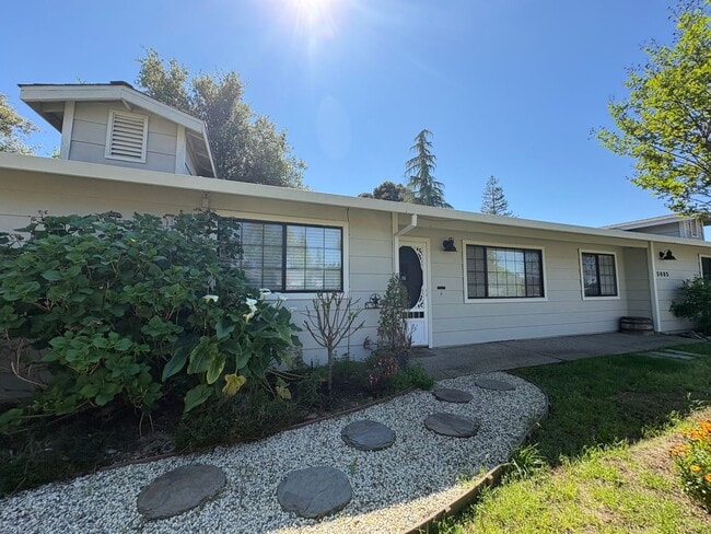 Photo - Your Private Escape – Charming Ranch-Style Home with Room to Breathe!