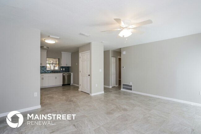 Photo - 816 65th Ave W