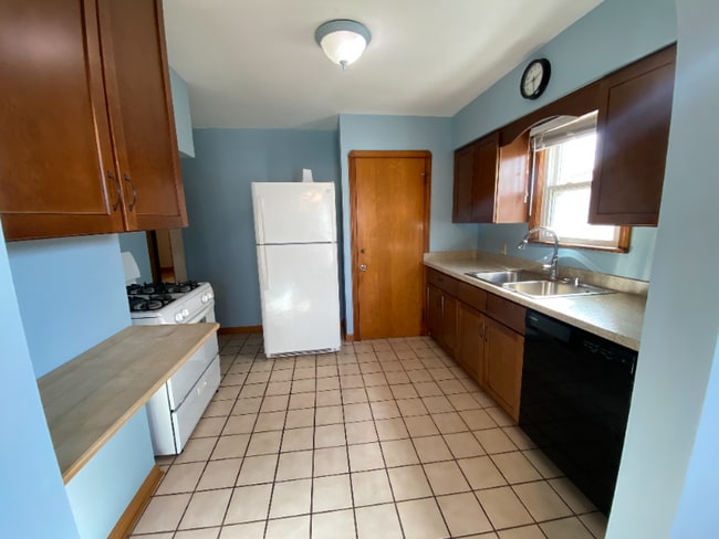 Photo - 6907 Gerald Ave Unidad Down