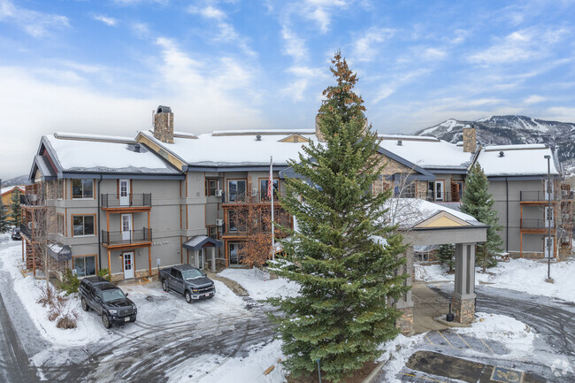 Building Photo - Storm Peak Apartments