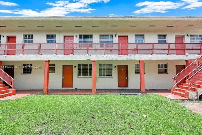 Building Photo - 14180 NW 22nd Ave Unit 4