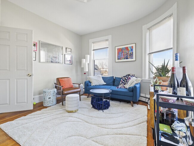 Photo - 147 Columbia St