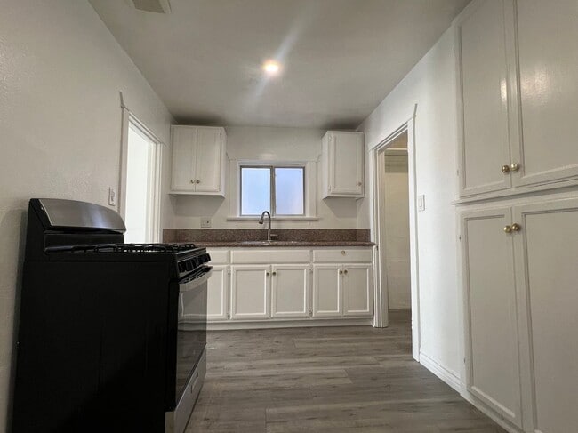 Photo - 720 N Guadalupe Ave Unit 4