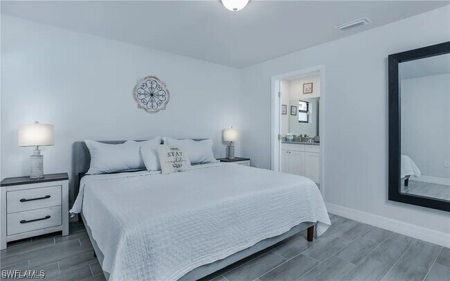 Photo - 333-335 SW 47th Terrace