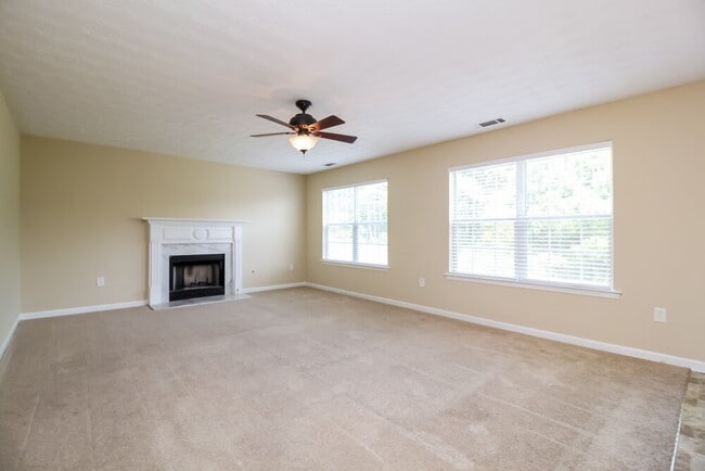 Photo - 4065 Crescent Walk Ln NE