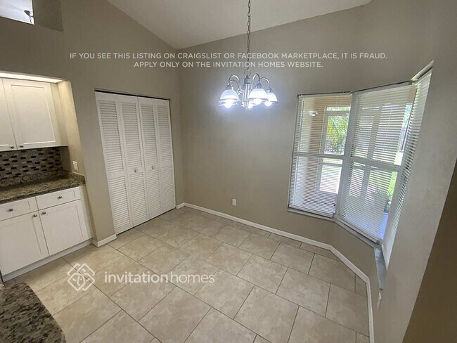 23306 Moorhead Ave