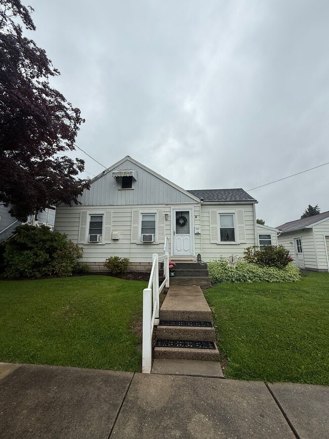 Photo - 136 E Willow St Casa