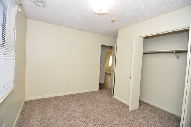 Photo - 4524 Bonnell Dr NW Unit A