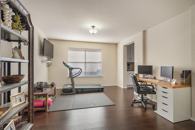 Photo - 5933 Snow Creek Dr