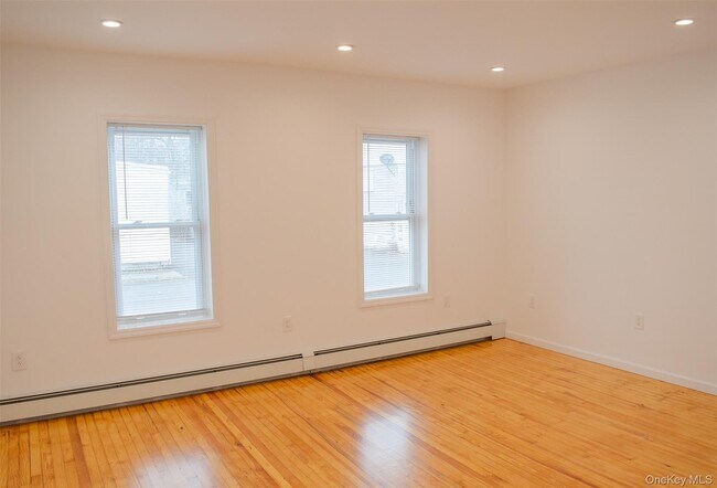 Photo - 152 St James St Unit 1