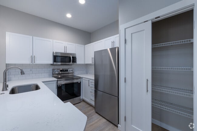 Photo - Park Vista Apartments