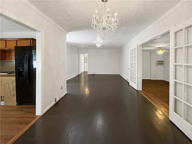 Photo - 1668 Laurelwood Dr SW