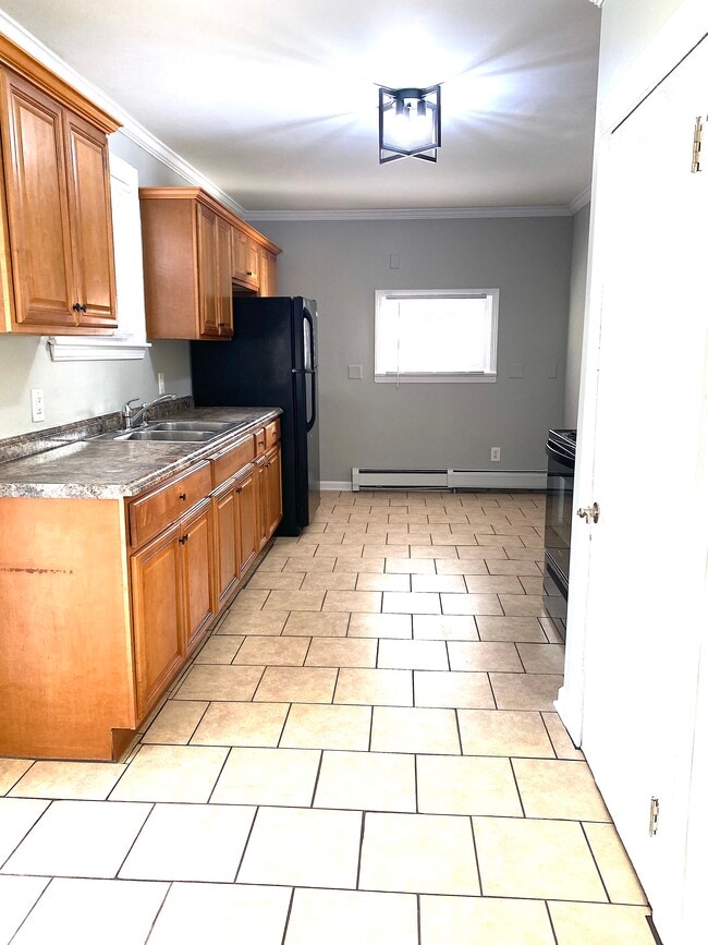 Photo - 72 Broad St Unit 1