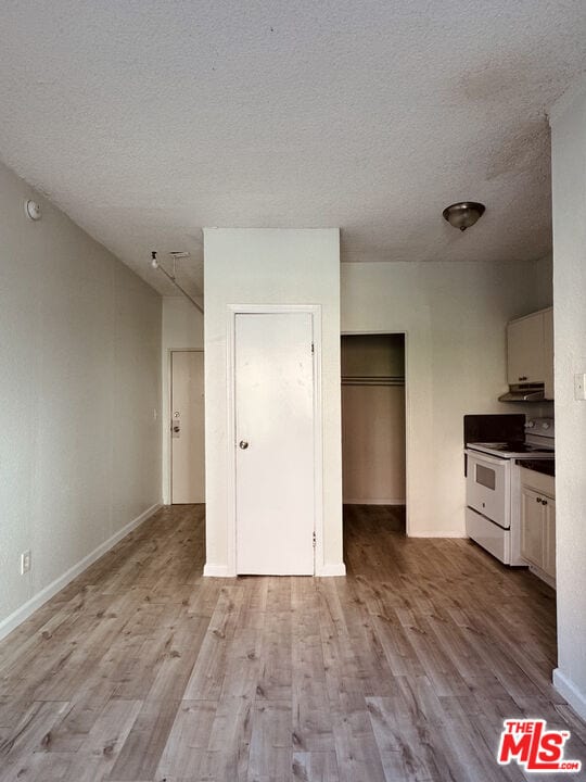 Photo - 920 S Hobart Blvd Unit 106