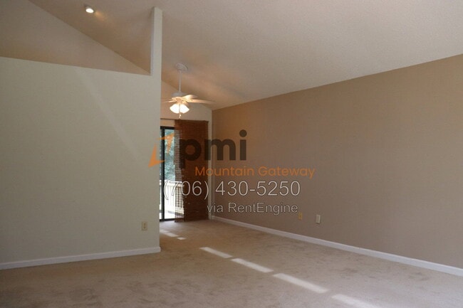 Photo - 48 Primrose Dr Unit B