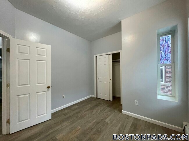 Photo - 114 Mt Pleasant Ave Unidad 2