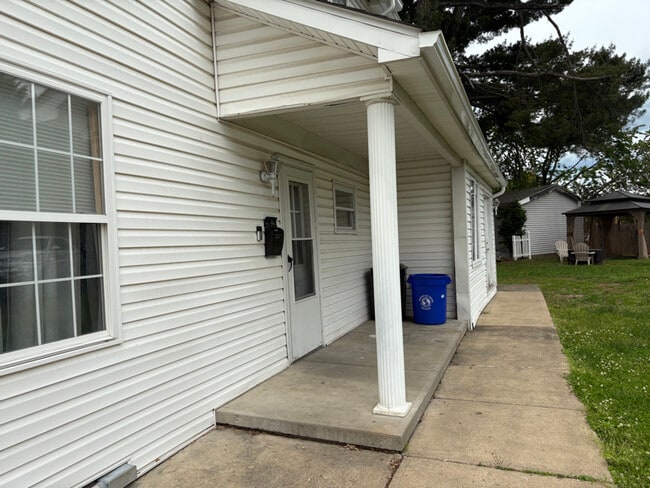 Photo - 413 Stephenson St Unit B