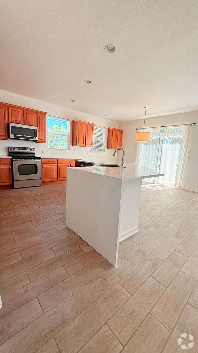Building Photo - 8411 Briar Trace Dr Rental