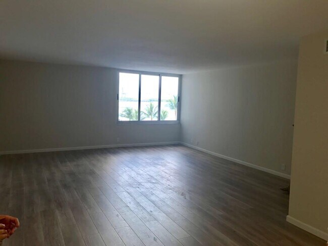 Photo - 1200 West Ave Unit 531