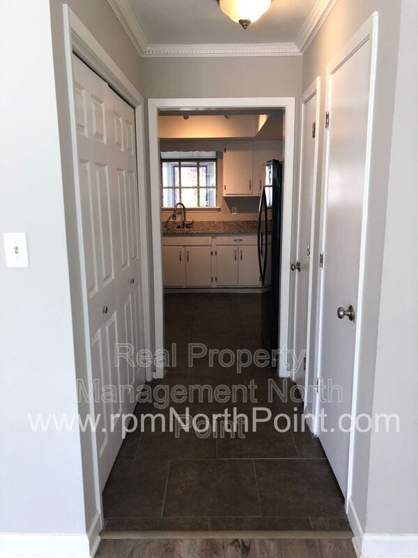 Photo - 676 Anderson Walk