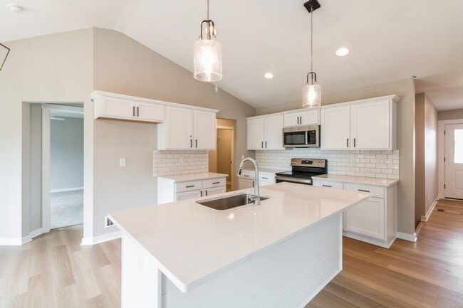 Photo - PRIVATE BACKYARD!! 4 Bedroom, 3 Bath Home in Ankeny