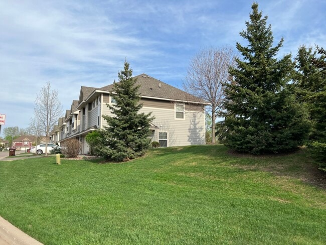 Photo - 3294 Red Oak Trl