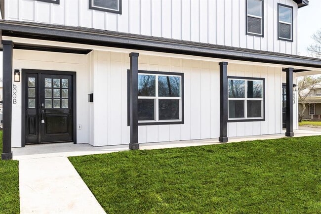 Photo - 600 Kimbro #B St