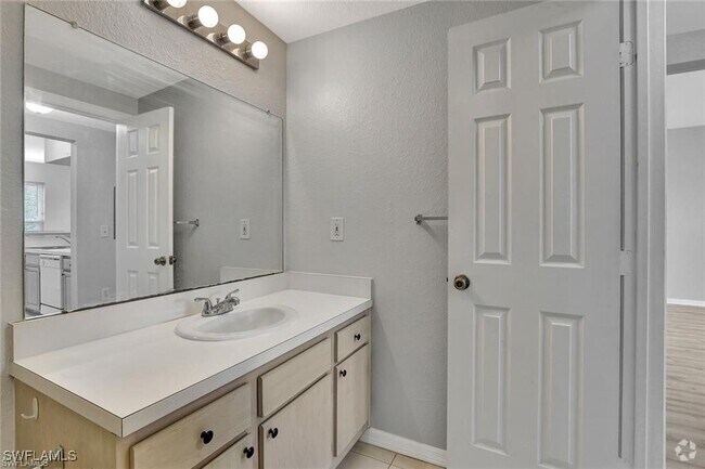 Building Photo - 23710 Walden Center Dr Unit 302 Rental