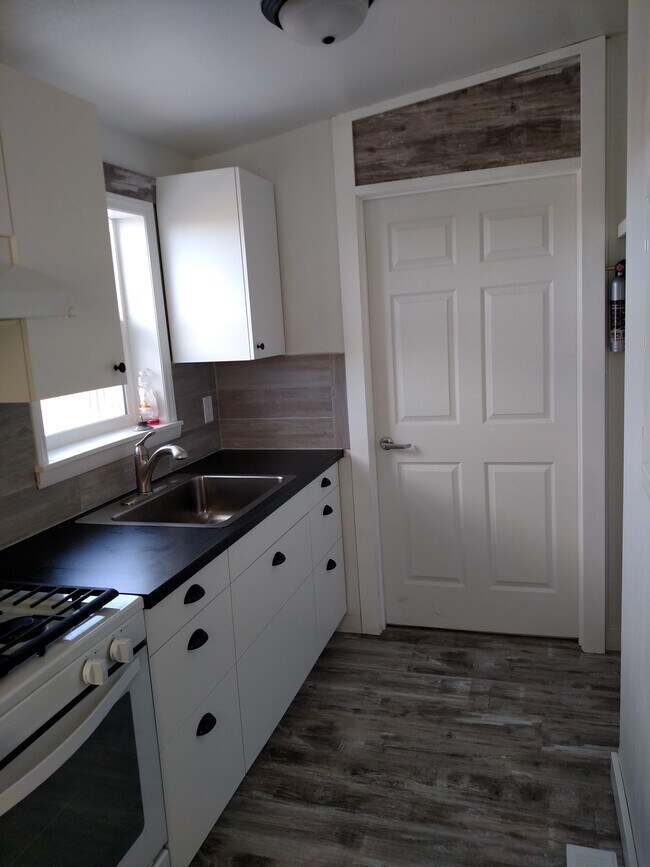 230 Indian Hills Rd Unidad Apartment