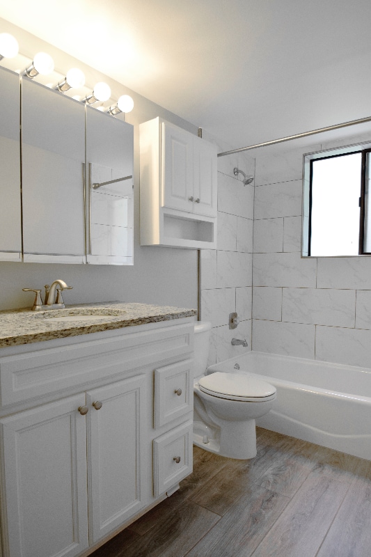 Photo - 15 E Maple St Unit MM