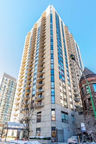 Photo - 70 W Huron St Condo