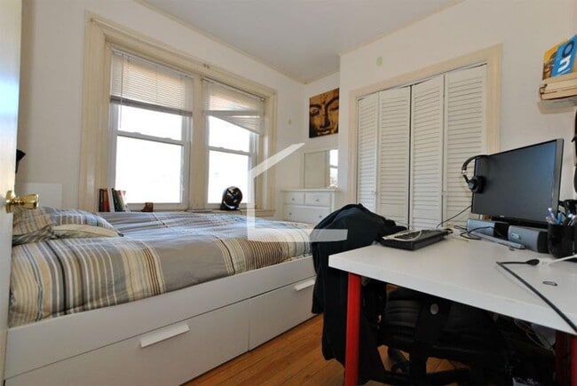 Photo - 2BR 1Bth unit. Heat/Hot Water included. Great location!