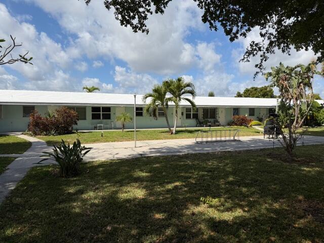 Building Photo - 3801 NE 22nd Terrace Unit 12