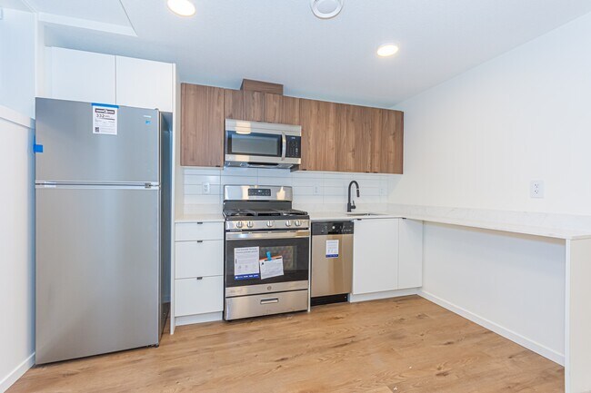 Photo - 12307-12121 121 Ave NW Unit 12307 Bsmt