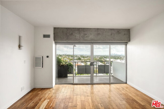 Photo - 1155 N La Cienega Blvd Unit 710