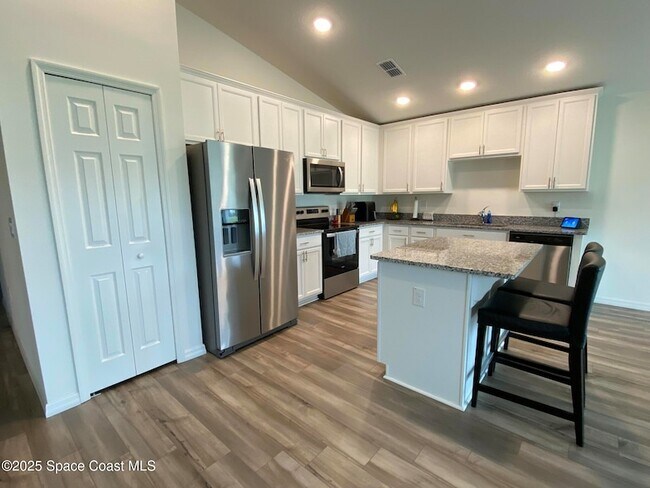 Photo - 1186 Dania Cir