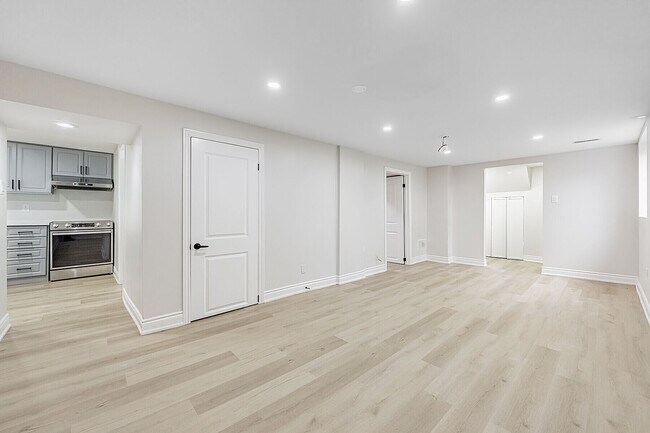 Photo - 222 Hammersmith Ct