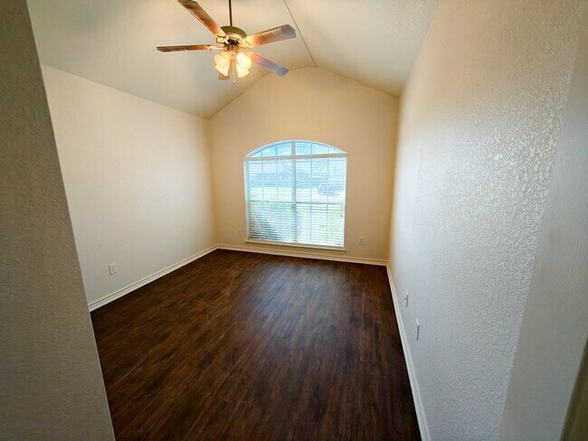 Photo - 5617 Cobalt Ln