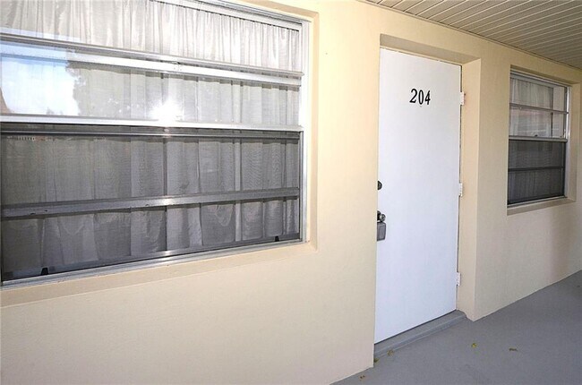 Photo - 48 Woodland Dr