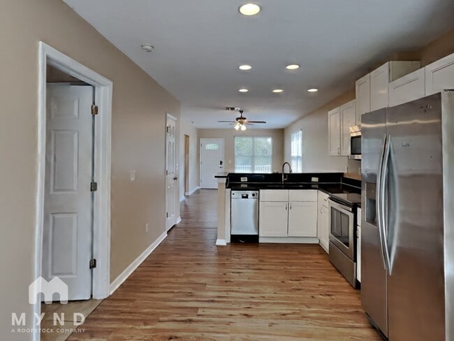 3217 Spooner Dr