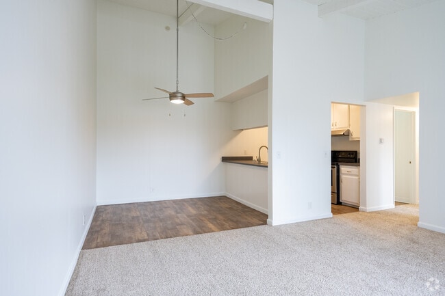 2BR, 1BA - 945SF - Dining Room