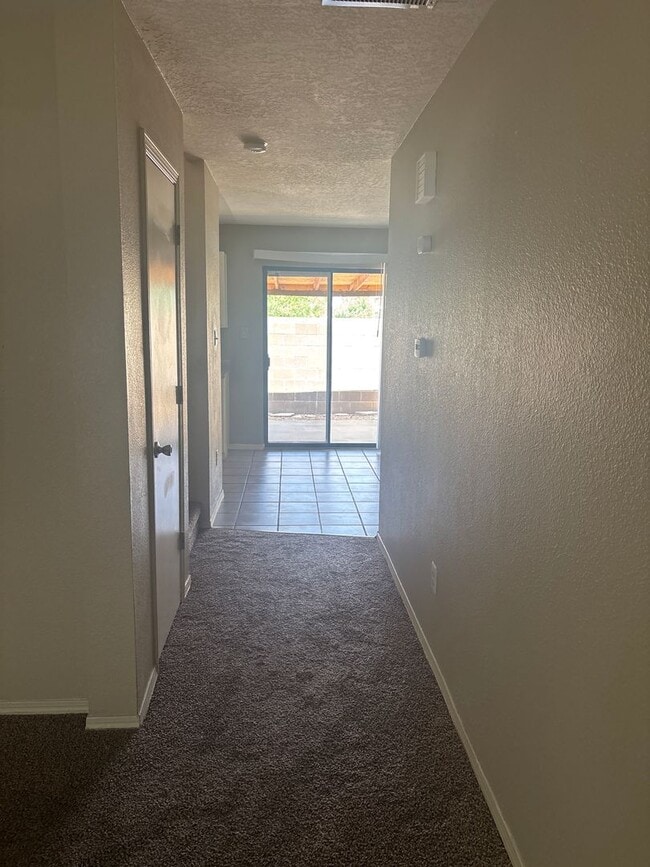 Photo - 6405 La Habra Ln NE