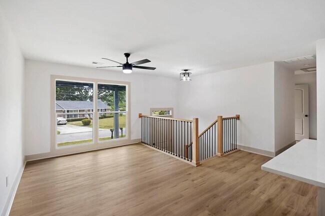 Photo - 1411 Westway Dr