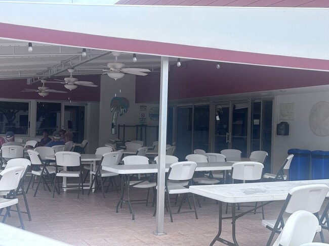 Building Photo - 2600 SE Ocean Blvd