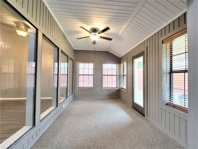 Photo - 13122 Waldemere Dr