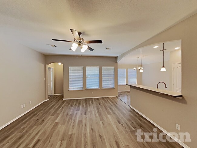 Photo - 525 Beechgrove Terrace