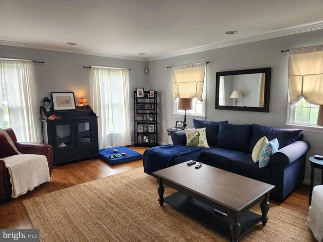 Building Photo - 5 Harlech Dr