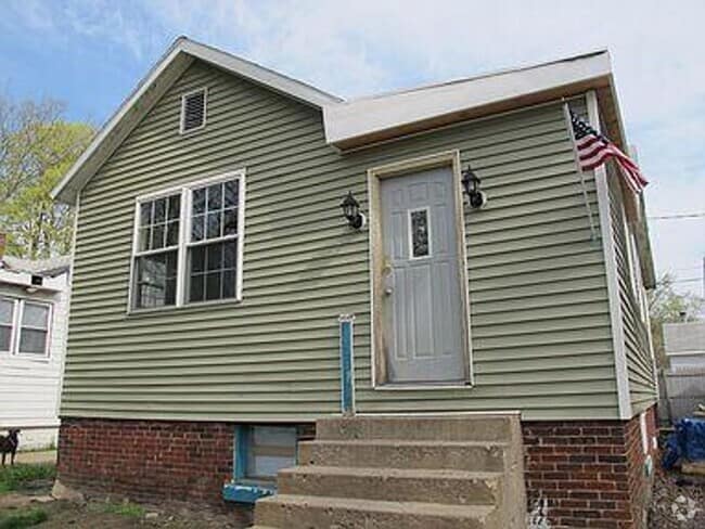 Building Photo - 38 E Beardsley Ave Rental